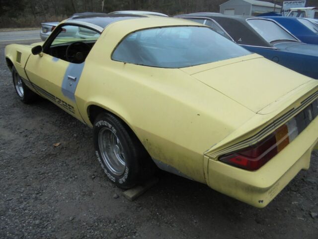 Chevrolet Camaro 1979 image number 2