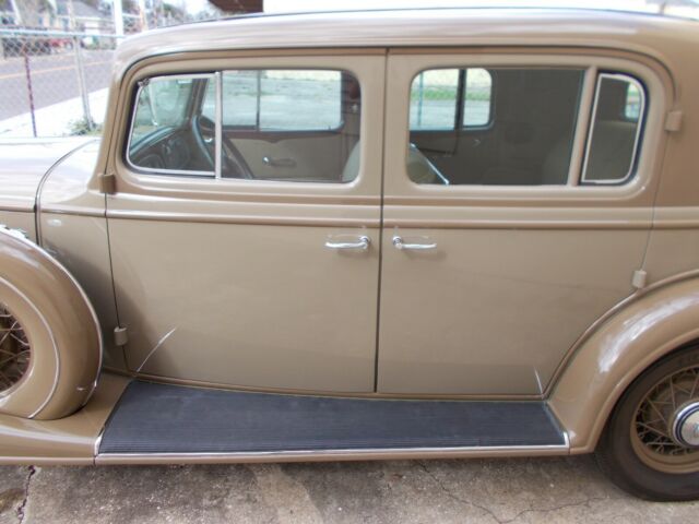 Buick 90 Series 1933 image number 29