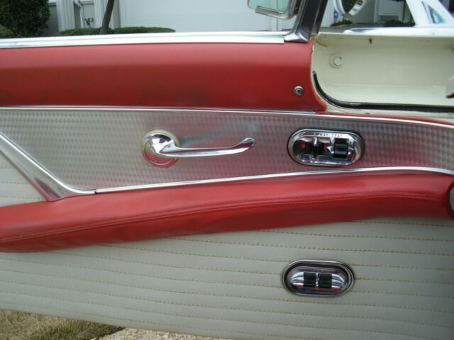 Ford Thunderbird 1956 image number 10