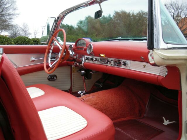 Ford Thunderbird 1956 image number 30