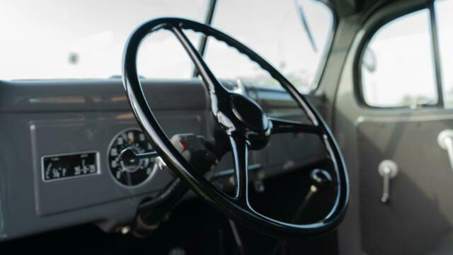 Dodge Power Wagon 1946 image number 30