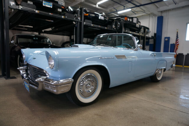 Ford Thunderbird 312 V8 Convertible 1957 image number 2