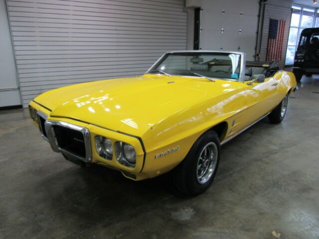 Pontiac Firebird 1969 image number 18