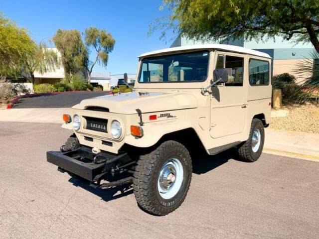 Toyota Land Cruiser 1970 image number 1