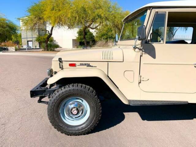 Toyota Land Cruiser 1970 image number 34