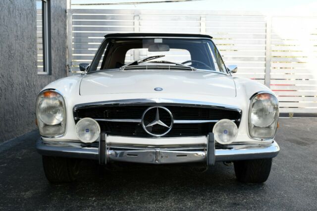 Mercedes-Benz SL-Class 1968 image number 8