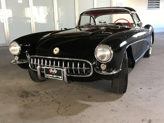 Chevrolet Corvette 1956 image number 27