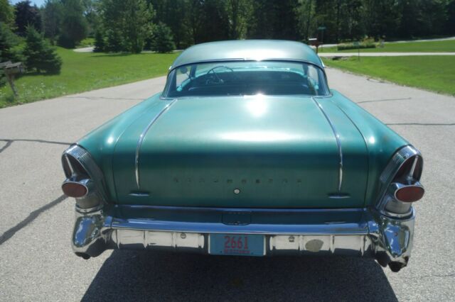 Buick Roadmaster 1957 image number 30