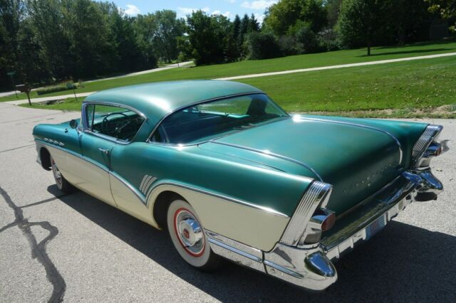 Buick Roadmaster 1957 image number 31