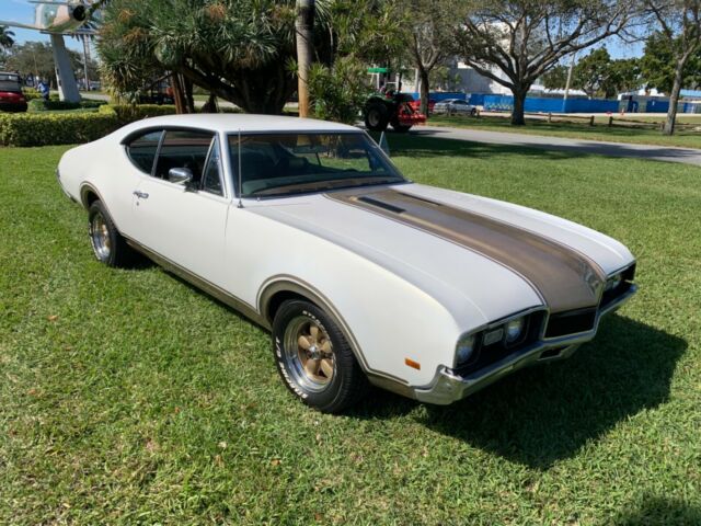 Oldsmobile Cutlass 1968 image number 0