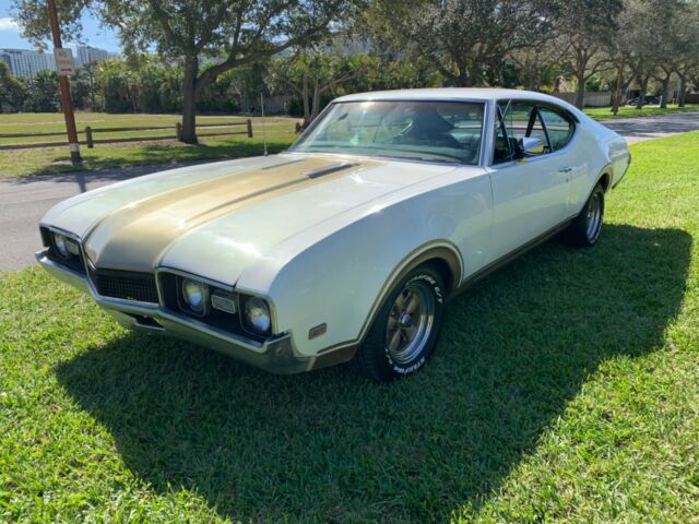 Oldsmobile Cutlass 1968 image number 27