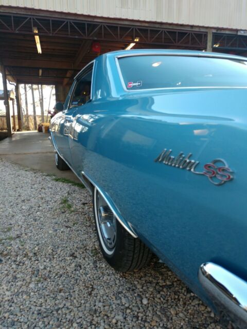 Chevrolet Chevelle 1965 image number 0