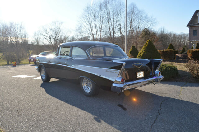 Chevrolet Bel Air/150/210 1957 image number 25