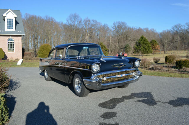 Chevrolet Bel Air/150/210 1957 image number 29