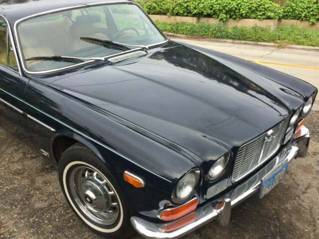 Jaguar XJ6 1973 image number 0