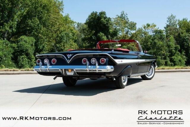 Chevrolet Impala 1961 image number 27