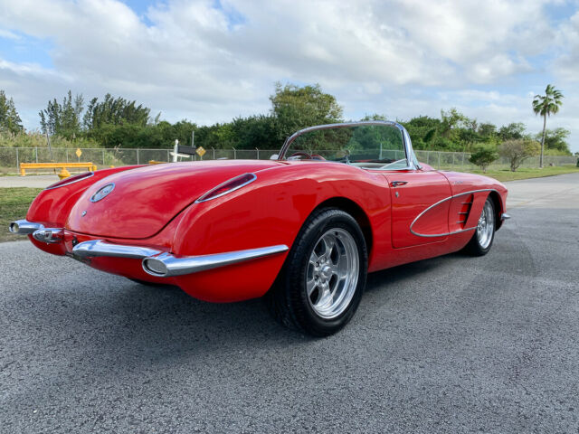 Chevrolet Corvette 1959 image number 28