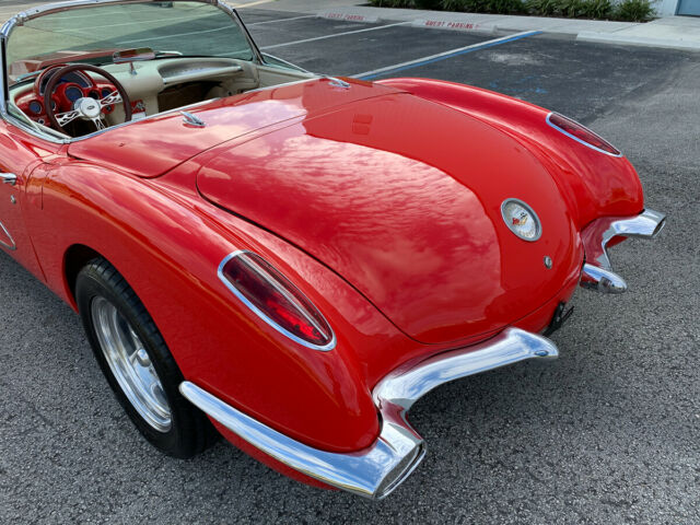 Chevrolet Corvette 1959 image number 30