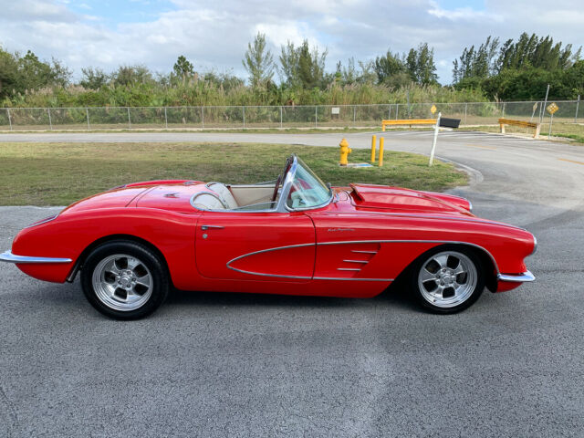 Chevrolet Corvette 1959 image number 31