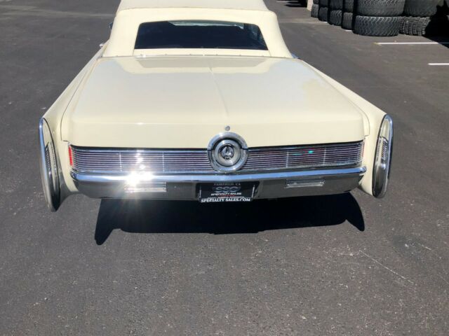 Chrysler Imperial 1968 image number 2