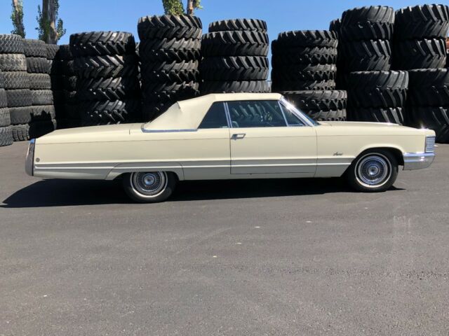 Chrysler Imperial 1968 image number 7