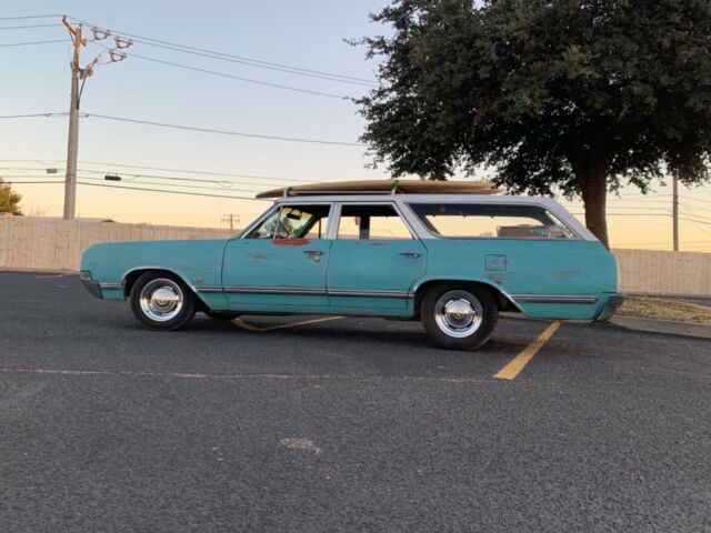 Oldsmobile Cutlass 1965 image number 10