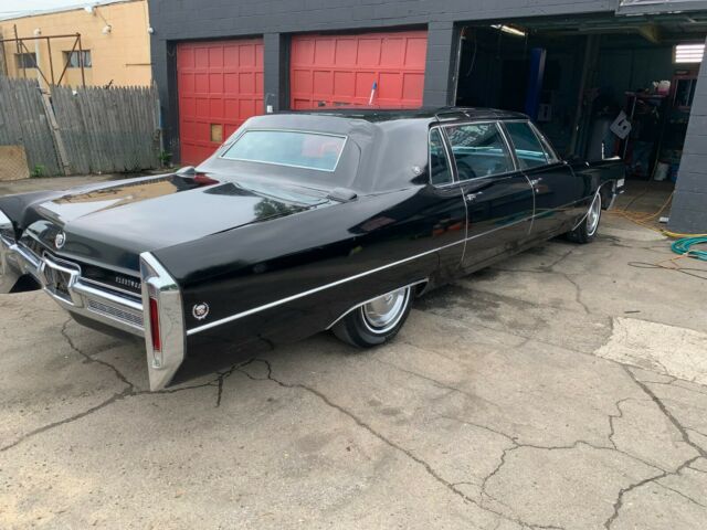 Cadillac Fleetwood 1966 image number 14