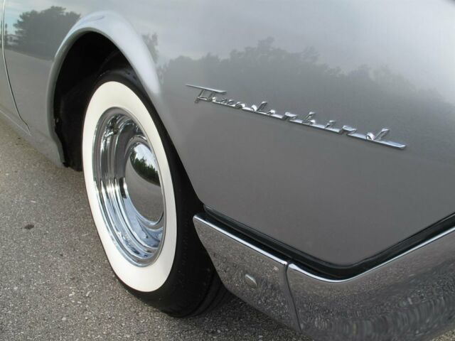 Ford Thunderbird 1962 image number 42