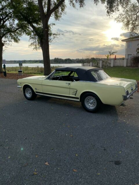 Ford Mustang 1966 image number 4