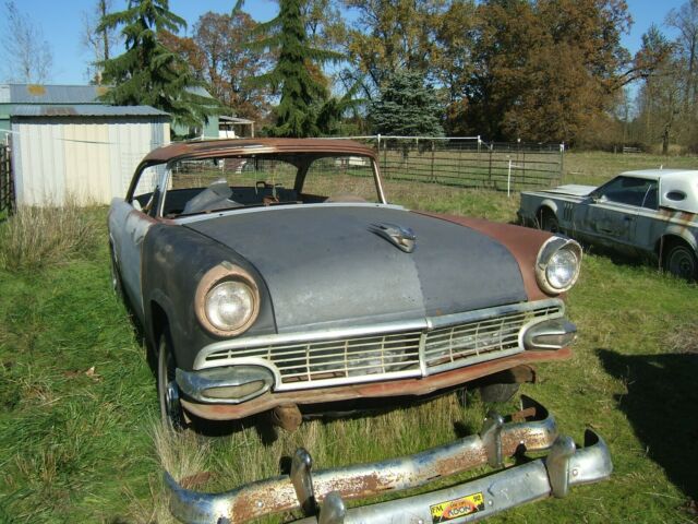 Ford Fairlane 1956 image number 22