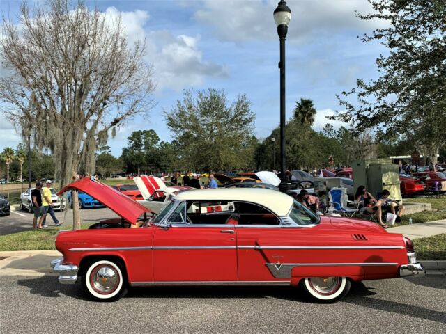 Lincoln Capri 1954 image number 24