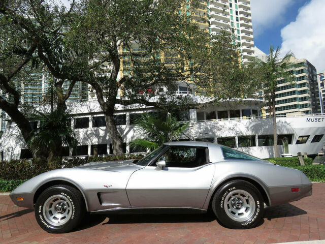 Chevrolet Corvette 1978 image number 13