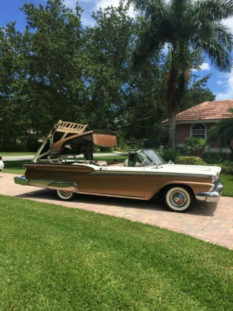 Ford Skyliner 1959 image number 29