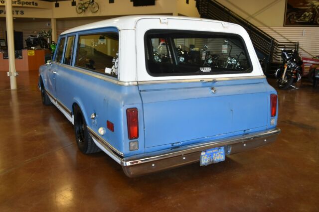 Chevrolet Suburban 1970 image number 26