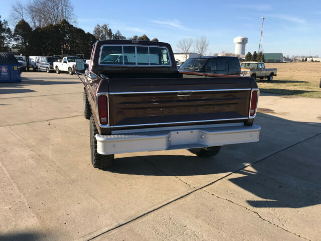 Ford F-250 1979 image number 2