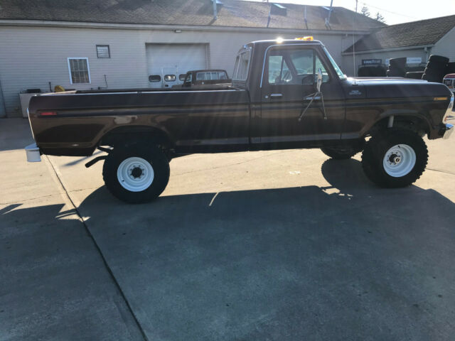 Ford F-250 1979 image number 26