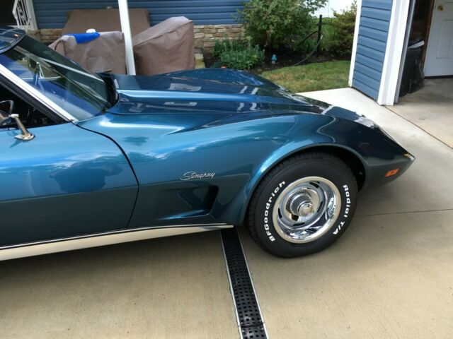 Chevrolet Corvette 1973 image number 17