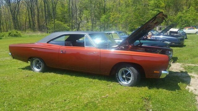 Plymouth Road Runner 1969 image number 1