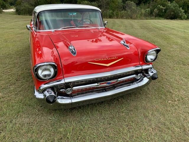 Chevrolet Bel Air/150/210 1957 image number 2