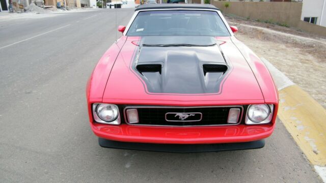 Ford Mustang 1973 image number 22