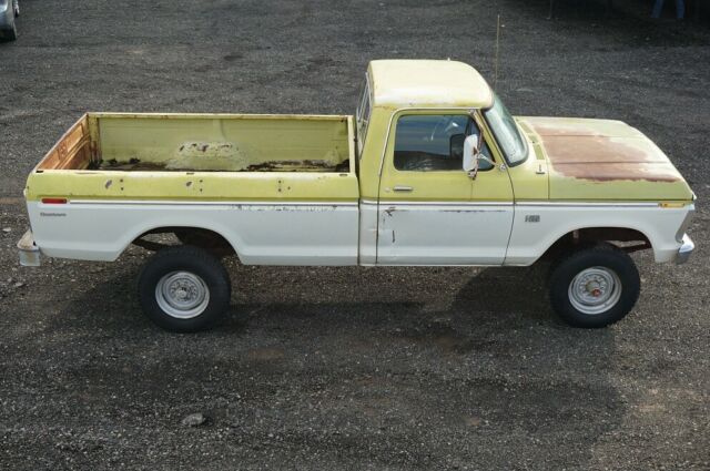 Ford F-250 1974 image number 0