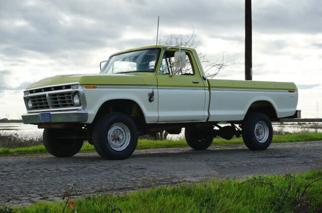 Ford F-250 1974 image number 1