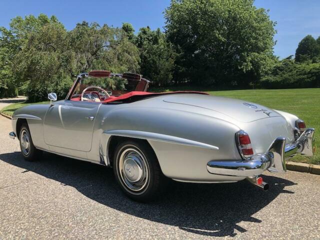 Mercedes-Benz SL-Class 1959 image number 35