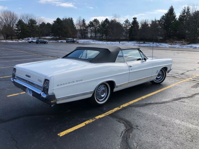 Ford Galaxie 1967 image number 26