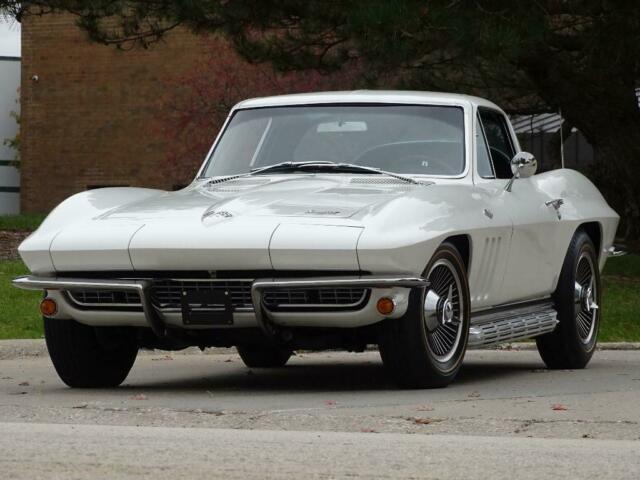 Chevrolet Corvette 1966 image number 41