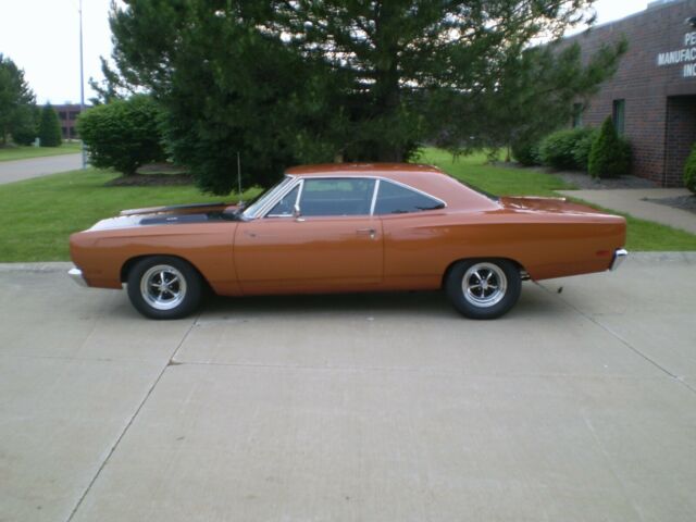 Plymouth Road Runner 1969 image number 18