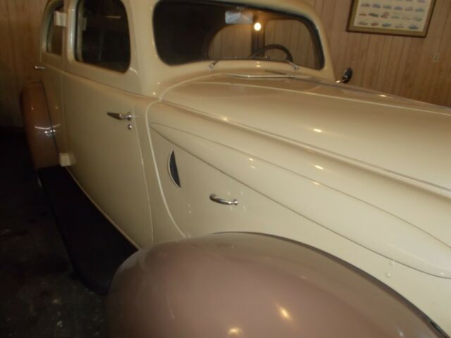 Hupmobile Model-D 1935 image number 26