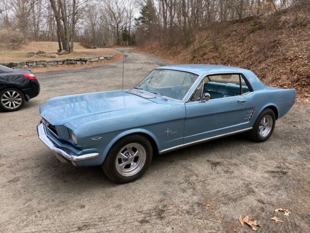 Ford Mustang 1966 image number 0