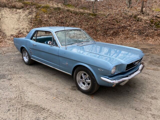 Ford Mustang 1966 image number 27