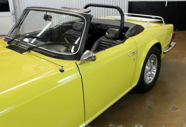 Triumph TR-6 1976 image number 38